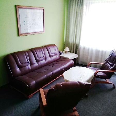 Hotel Satelit Pieszczany Zewnętrze zdjęcie