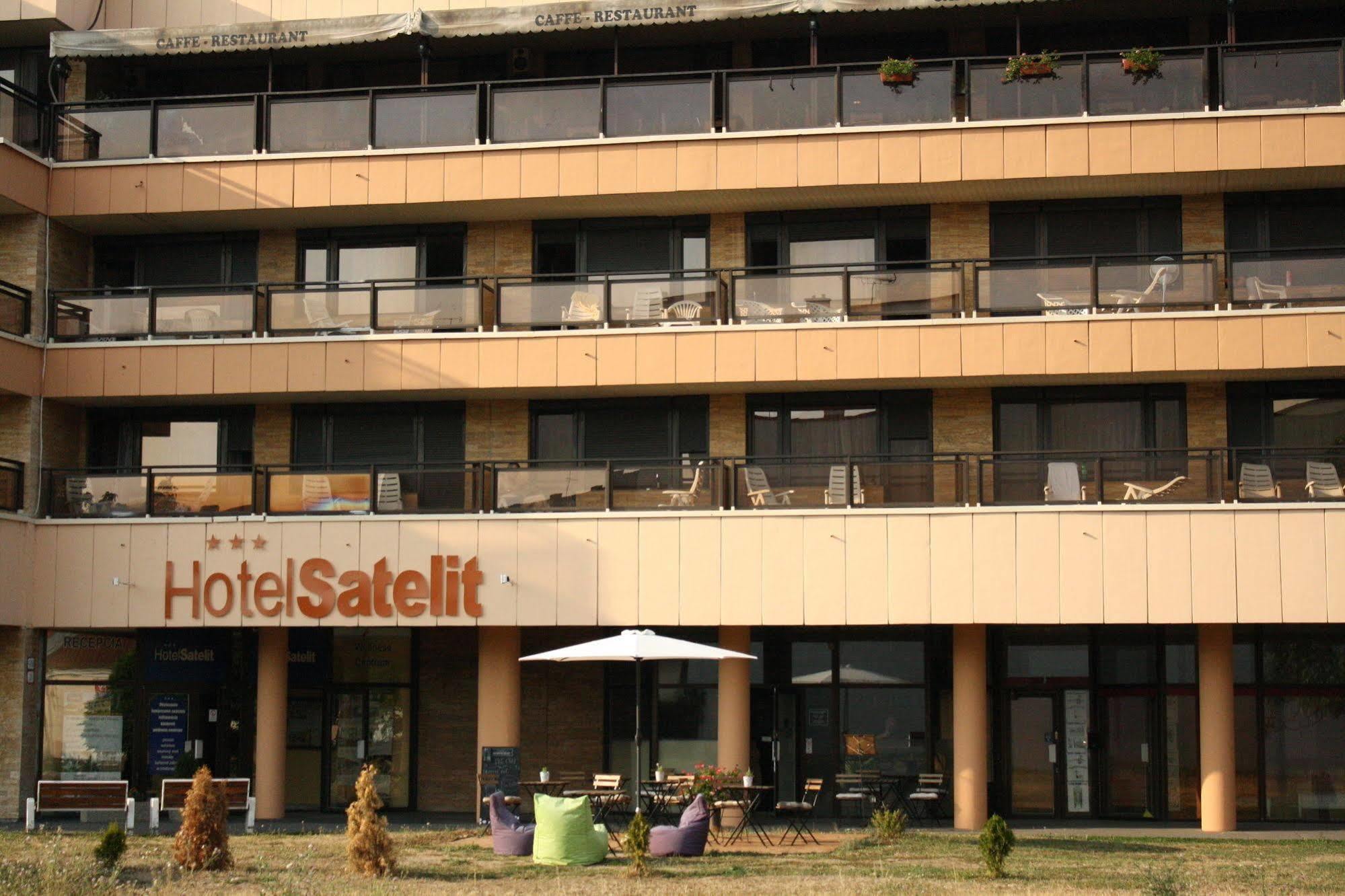 Hotel Satelit Pieszczany Zewnętrze zdjęcie